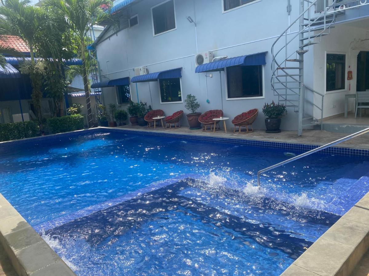 Villa Blue Lagoon Sihanoukville Exterior photo