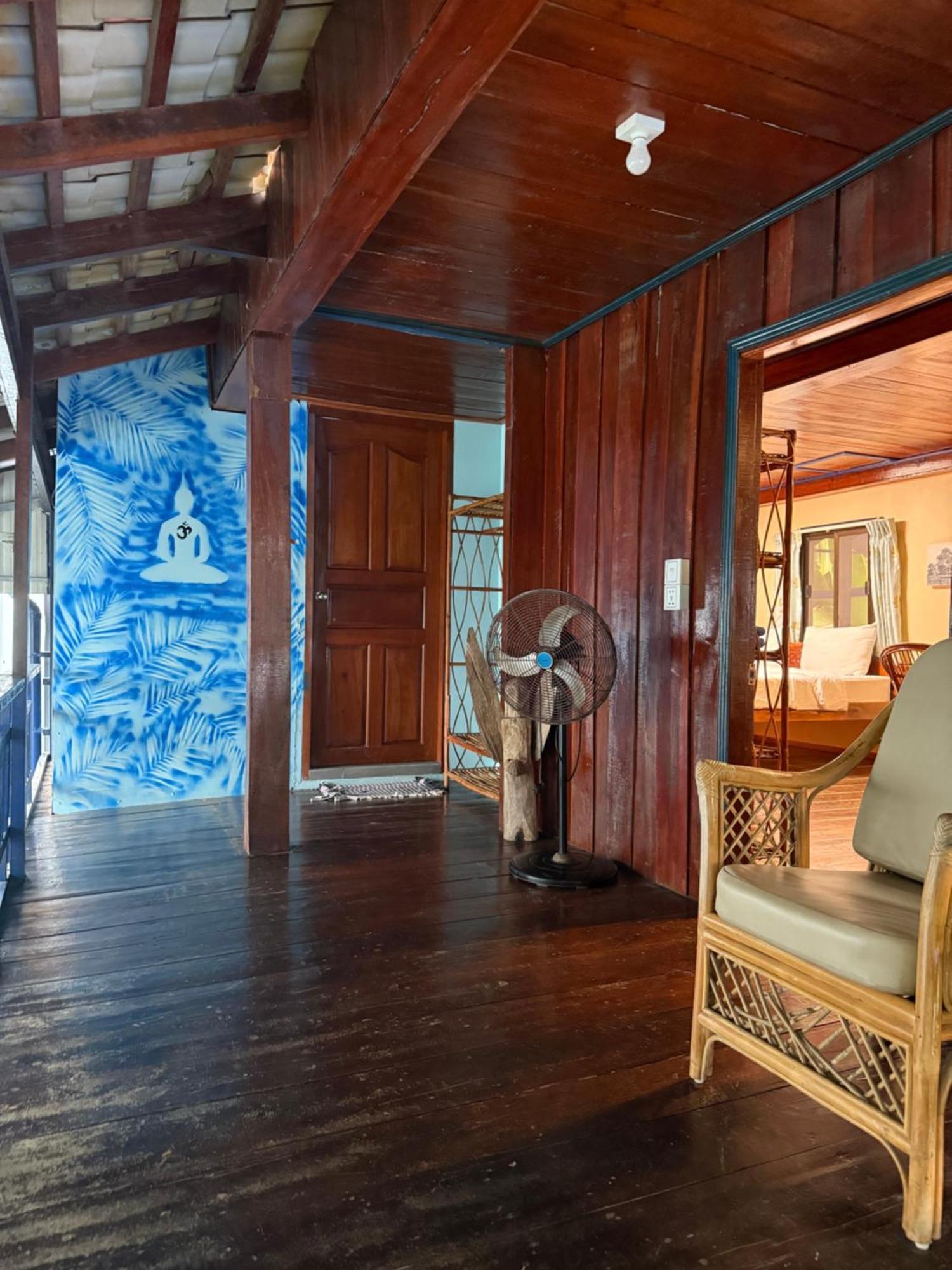 Villa Blue Lagoon Sihanoukville Exterior photo